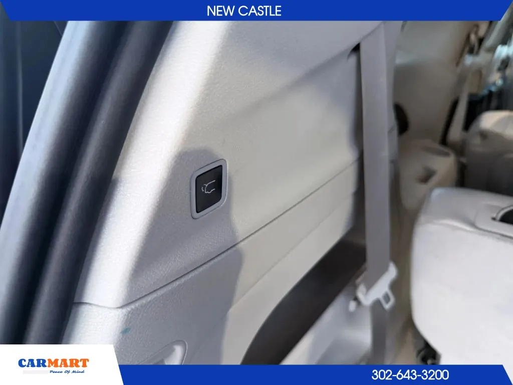 Chrysler Pacifica photo 18