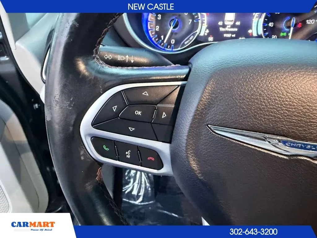 Chrysler Pacifica photo 26