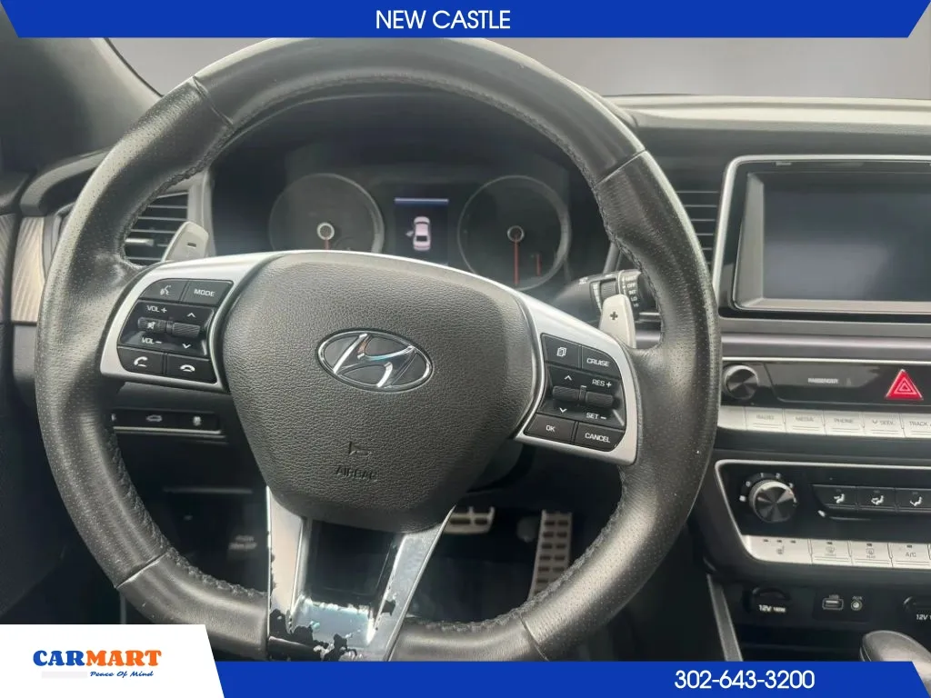 Hyundai Sonata photo 11