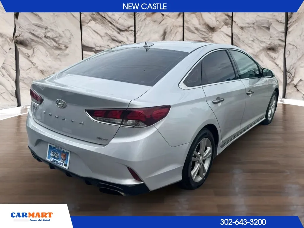 Hyundai Sonata photo 5