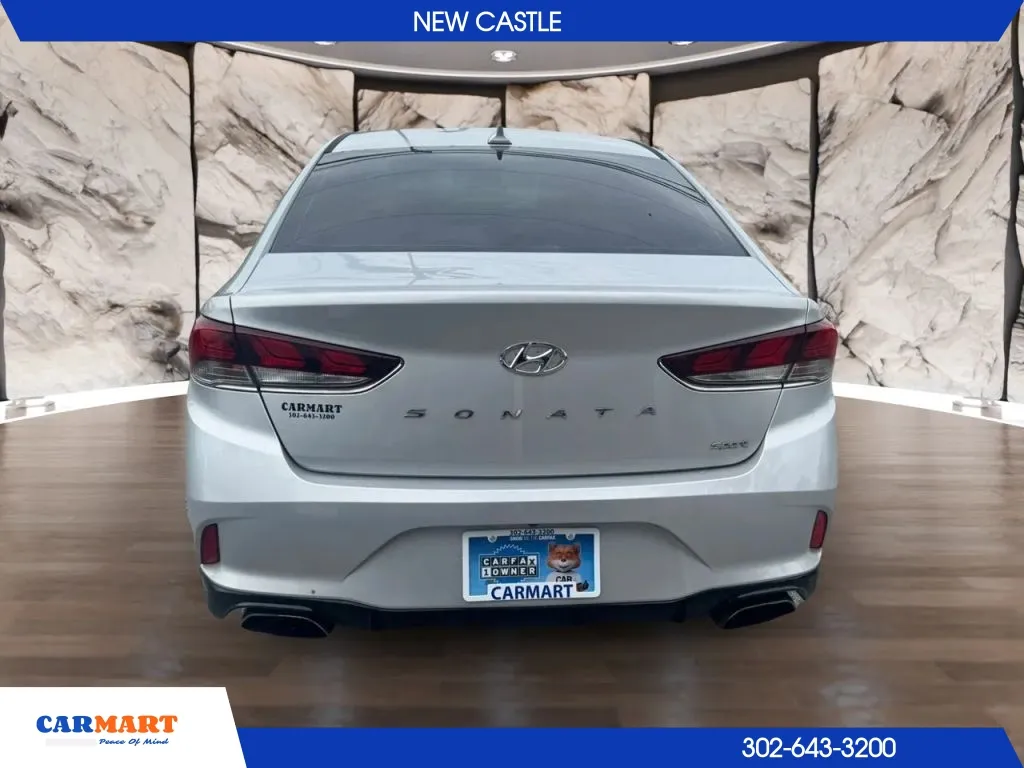 Hyundai Sonata photo 4