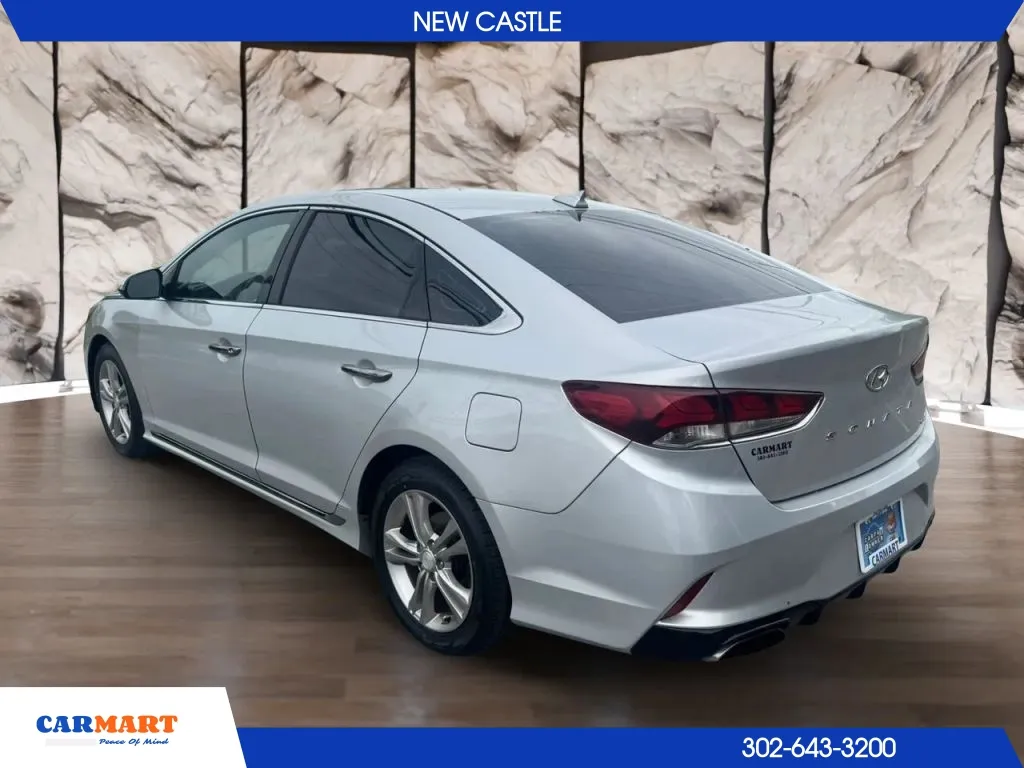 Hyundai Sonata photo 3
