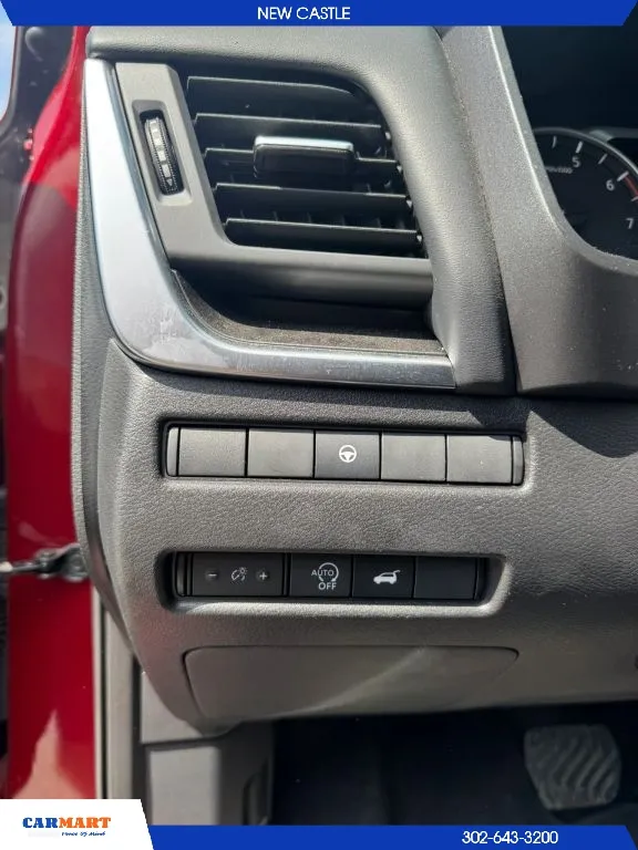 Nissan Rogue photo 17