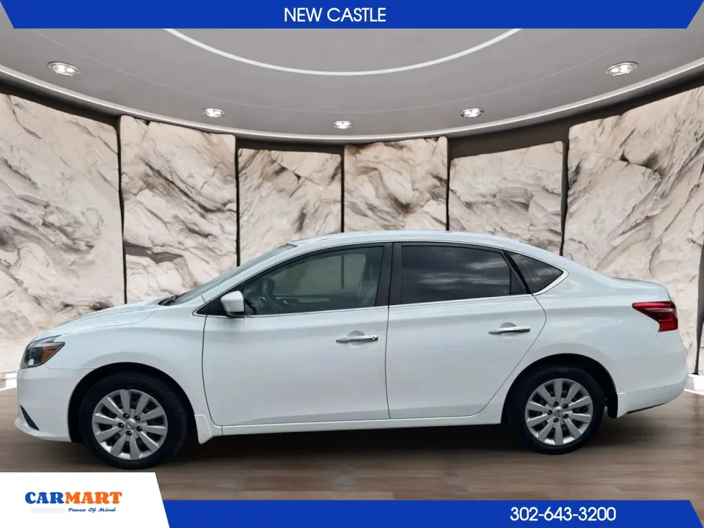 Nissan Sentra photo 2