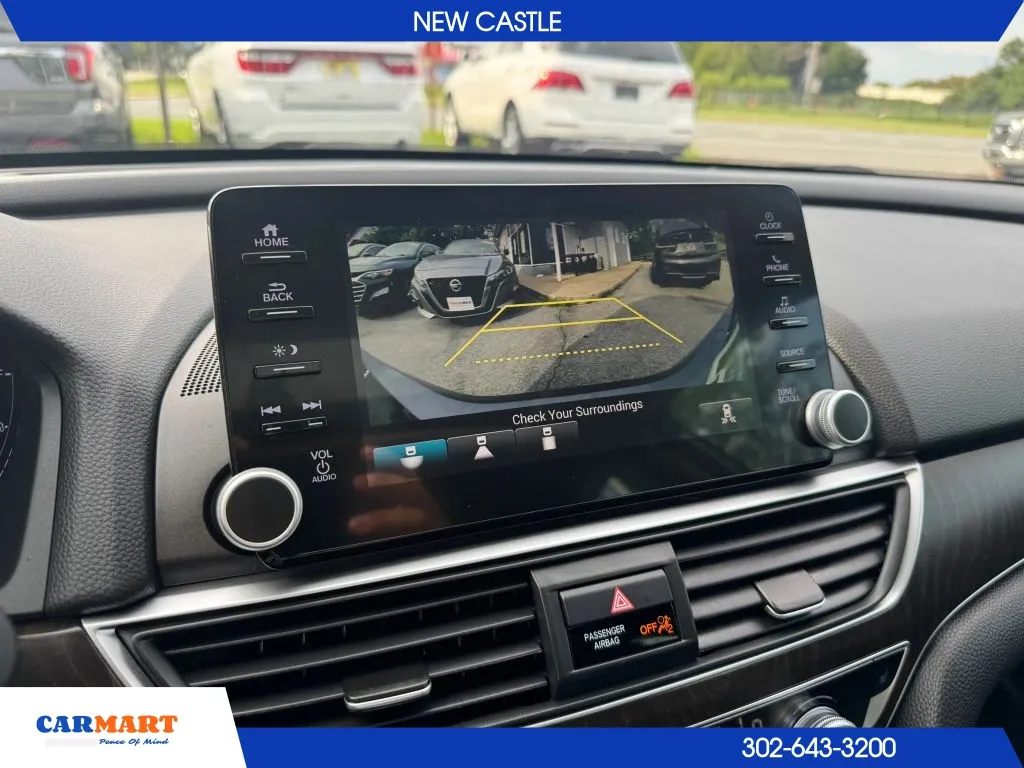 Honda Accord photo 12