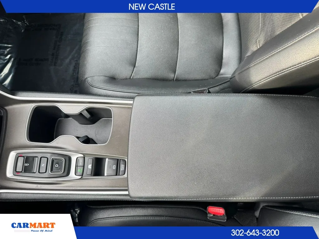 Honda Accord photo 15