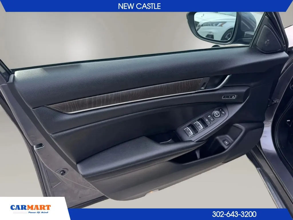 Honda Accord photo 20