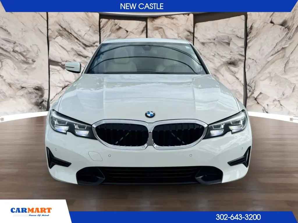 BMW 3 Series photo 8
