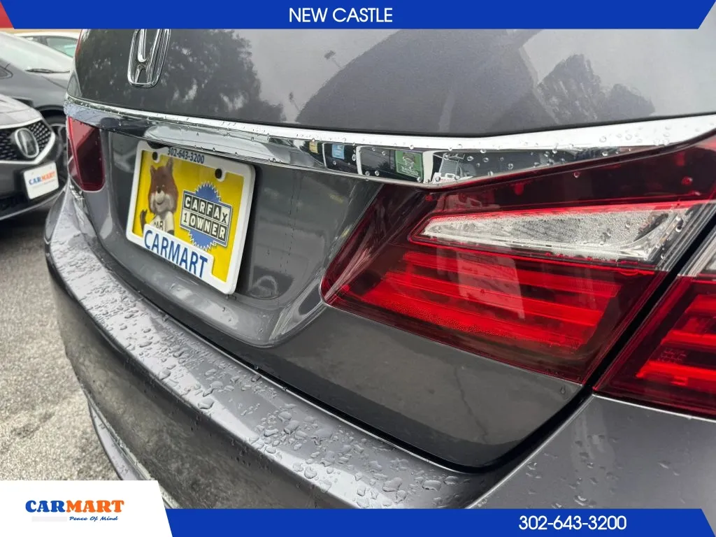 Honda Accord photo 30