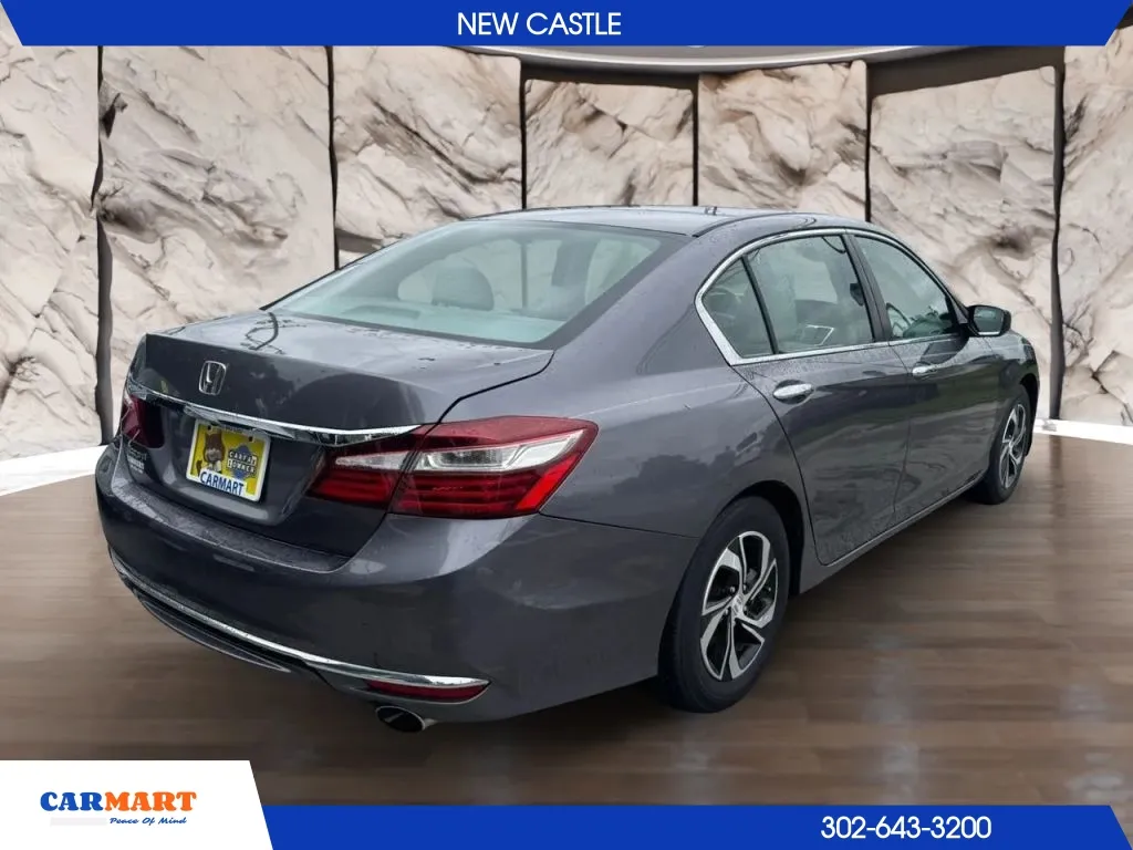 Honda Accord photo 5