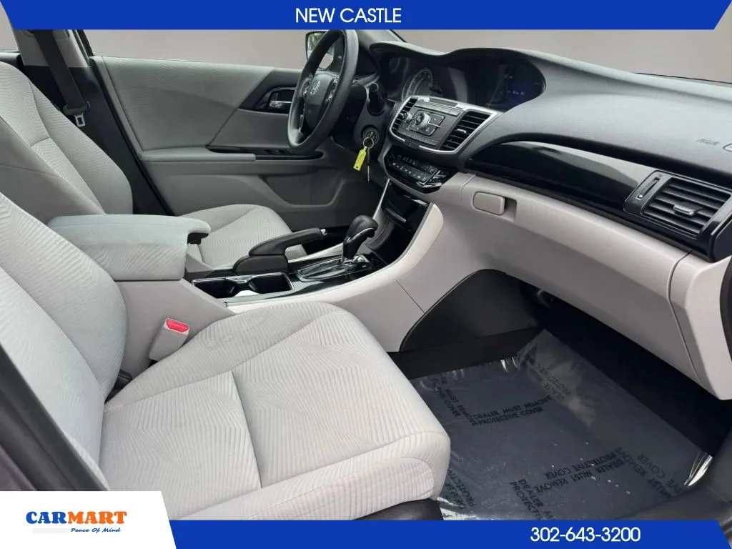 Honda Accord photo 33