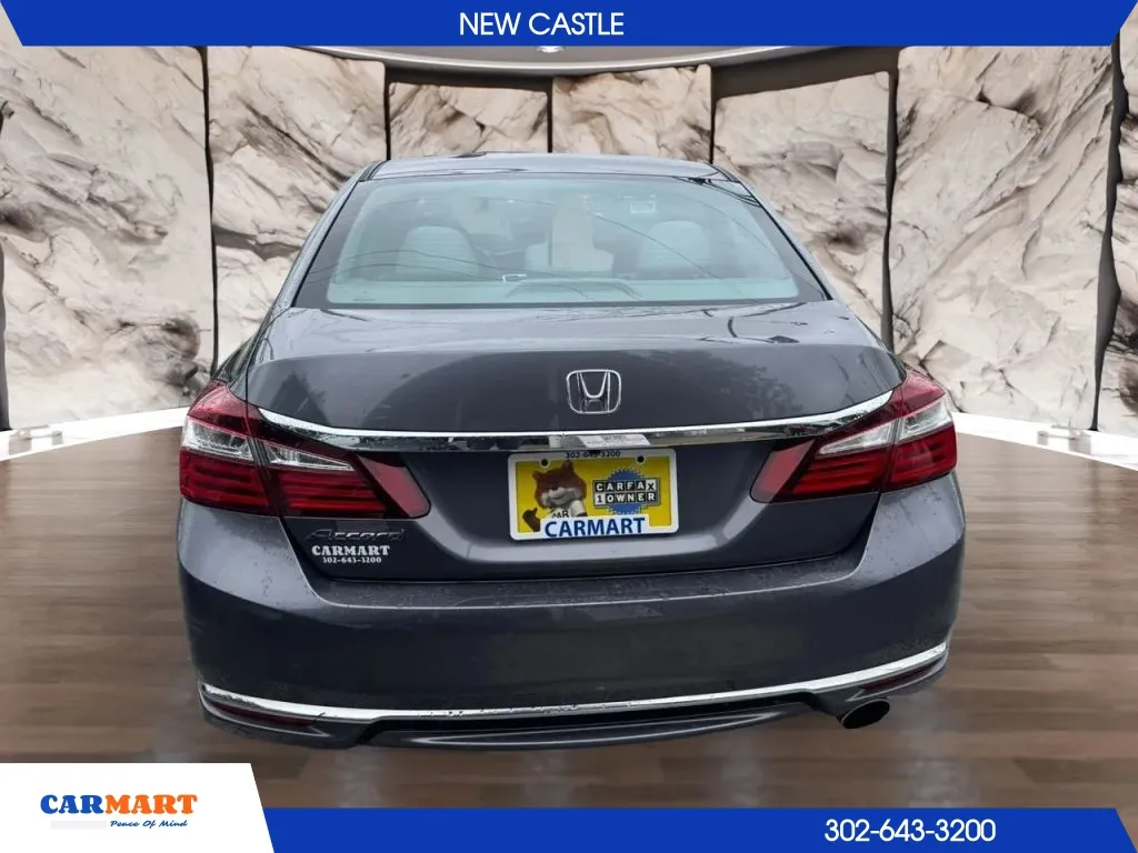 Honda Accord photo 4