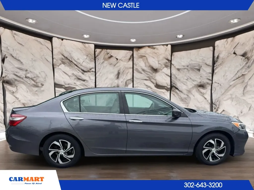 Honda Accord photo 6