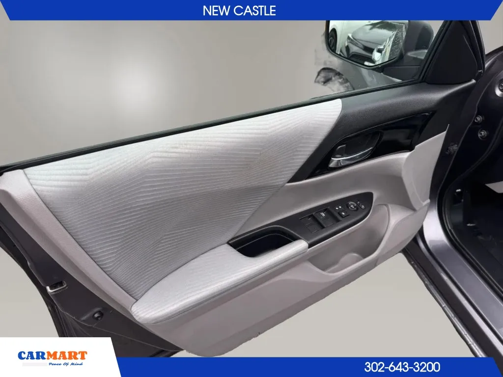 Honda Accord photo 24