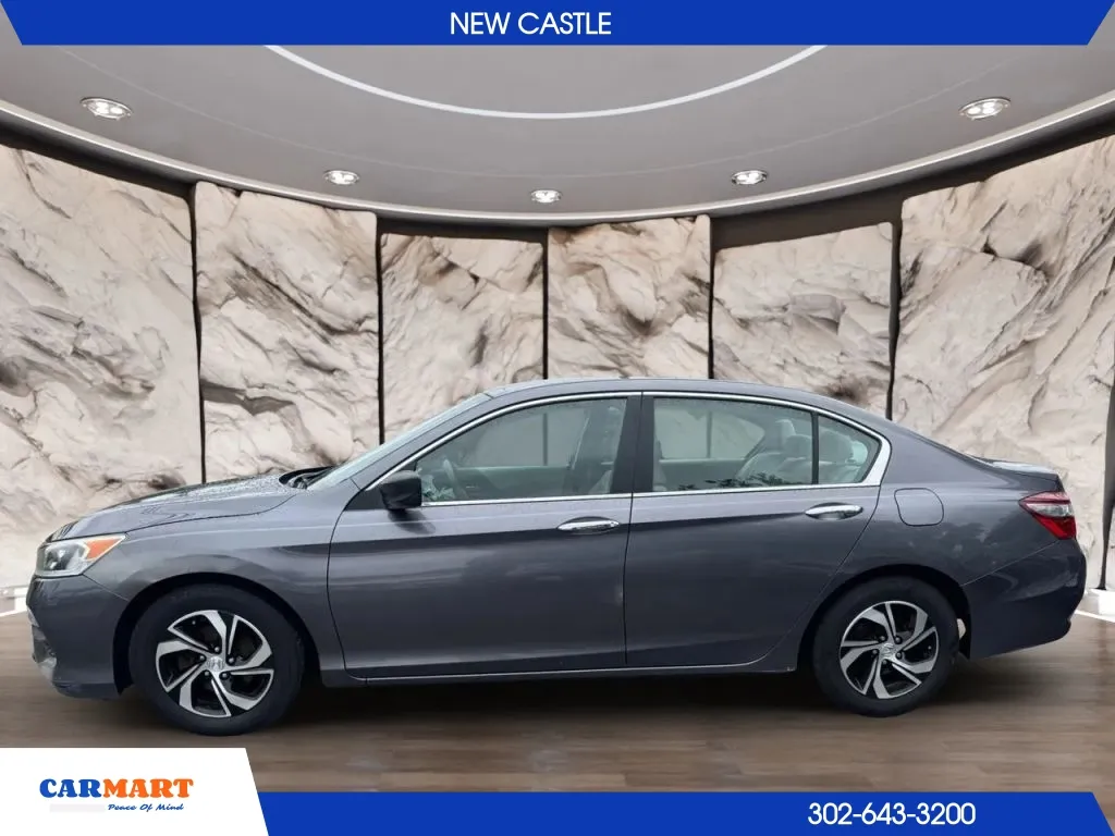 Honda Accord photo 2