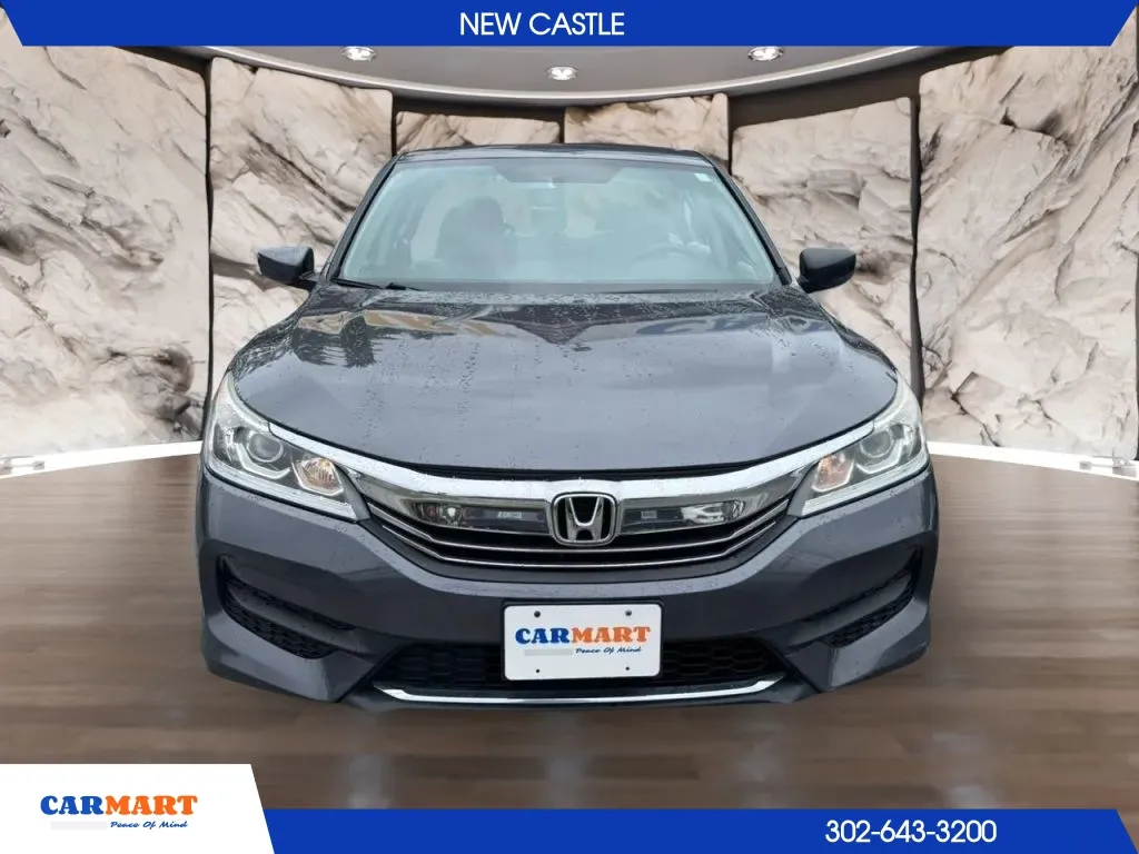 Honda Accord photo 8