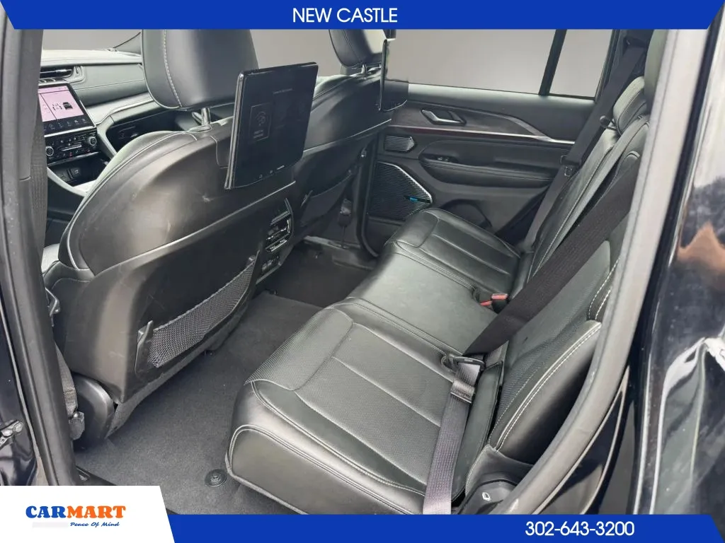 Jeep Grand Cherokee photo 28