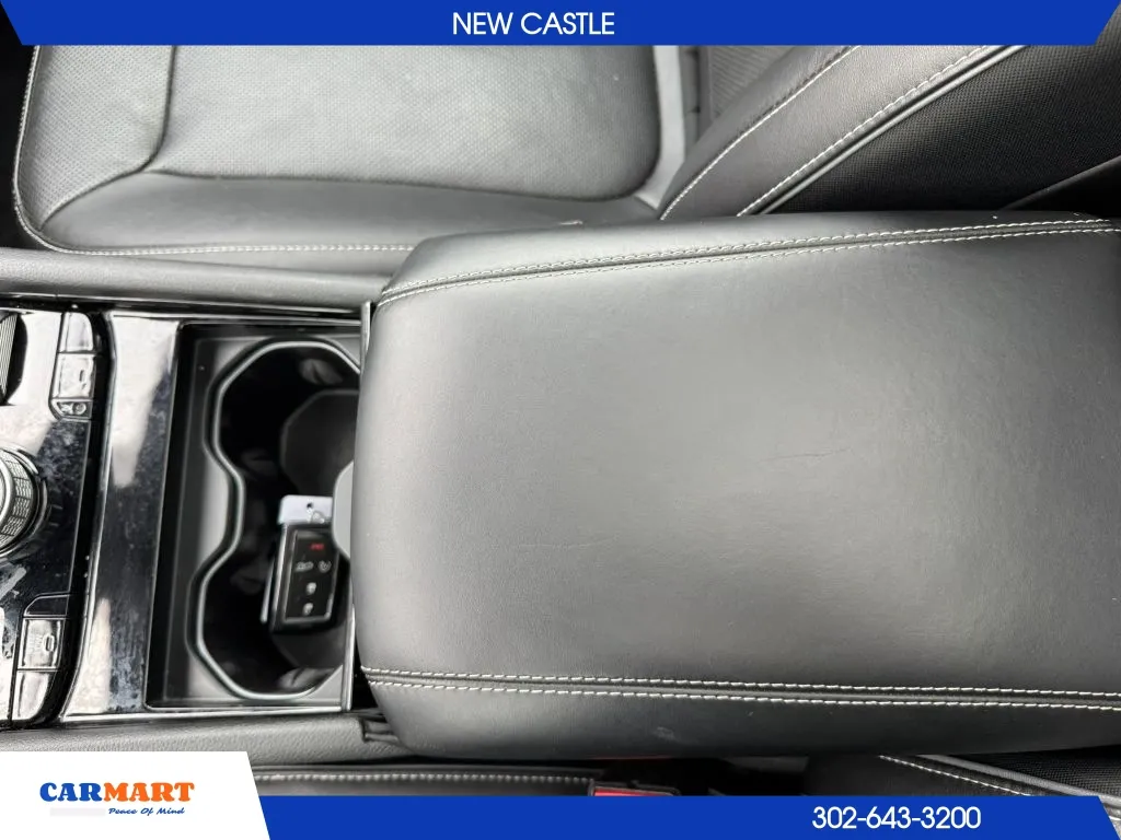 Jeep Grand Cherokee photo 16