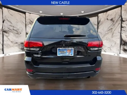 More photos of 2018 Jeep Grand Cherokee Altitude Sport Utility 4D at CARMART - New Castle, DE