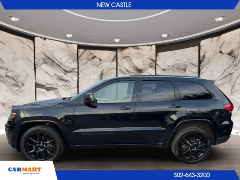 Photos of 2018 Jeep Grand Cherokee Altitude Sport Utility 4D for sale in New Castle, DE at CARMART - New Castle