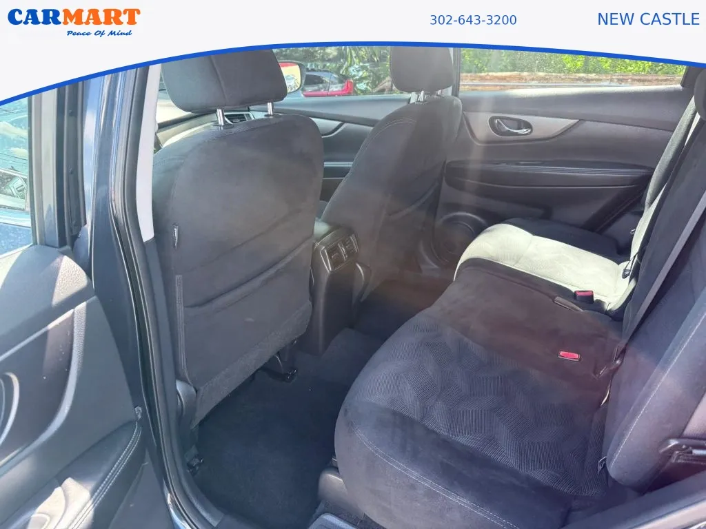 Nissan Rogue photo 18
