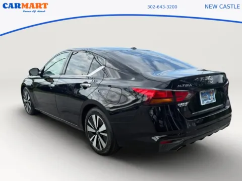 More photos of 2019 Nissan Altima 2.5 SL Sedan 4D at CARMART - New Castle, DE