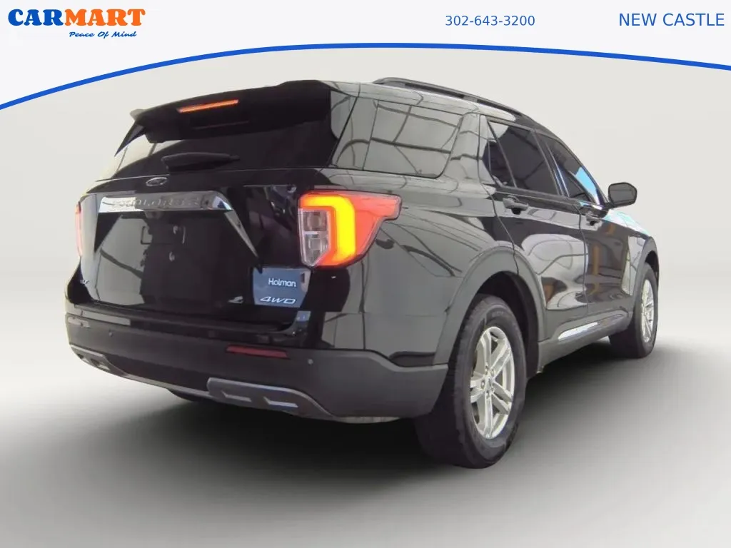 Ford Explorer photo 2