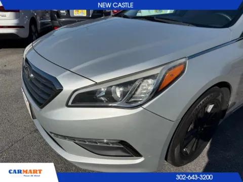 More photos of 2015 Hyundai Sonata eco at CARMART - New Castle, DE