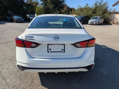 More photos of 2025 Nissan Altima 2.5 SV at Auto Gallery Jacksonville, FL