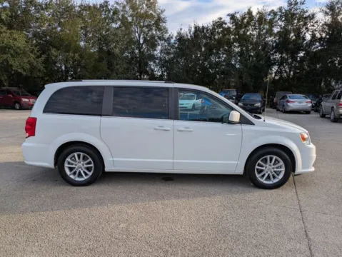 White 2020 Dodge Grand Caravan SXT for sale in Jacksonville, FL