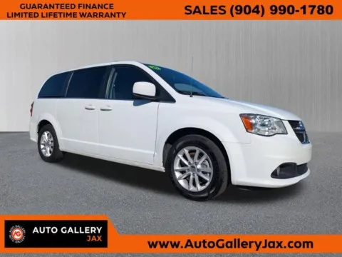 White 2020 Dodge Grand Caravan SXT for sale in Jacksonville, FL
