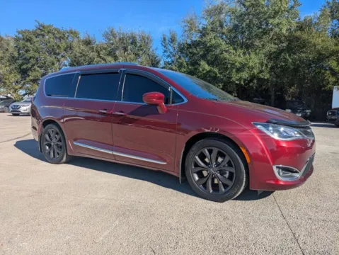 Photos of 2019 Chrysler Pacifica Limited for sale in Jacksonville, FL at Auto Gallery Jacksonville