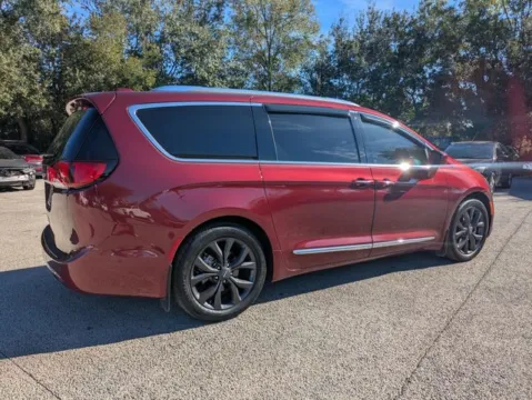 More photos of 2019 Chrysler Pacifica Limited at Auto Gallery Jacksonville, FL