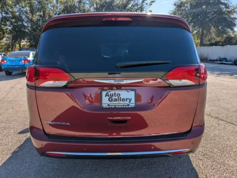 More photos of 2019 Chrysler Pacifica Limited at Auto Gallery Jacksonville, FL