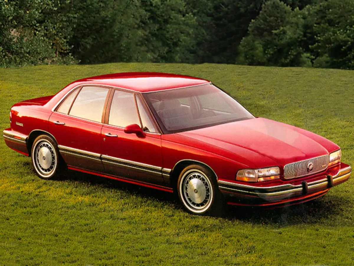 1993 Buick Park Avenue Base's photo