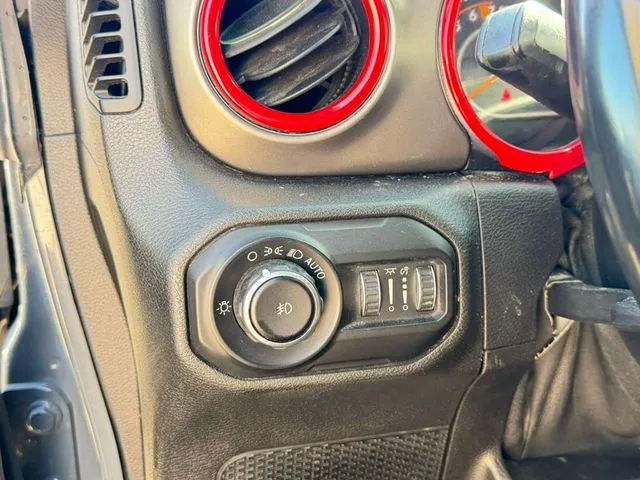 2019 Jeep Wrangler Sport S - Photo 17