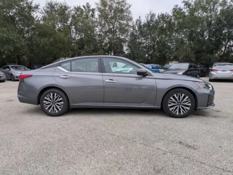 More photos of 2024 Nissan Altima 2.5 SV at Auto Gallery Jacksonville, FL