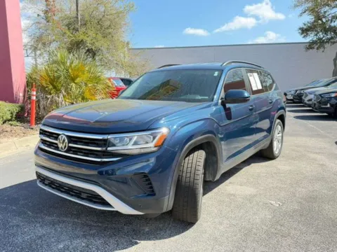 Another view of 2021 Volkswagen Atlas 3.6L V6 SE w/Technology for sale in Jacksonville, FL at Auto Gallery Jacksonville