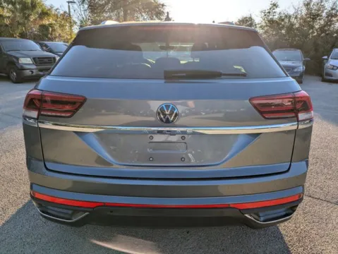 More photos of 2021 Volkswagen Atlas Cross Sport 2.0T SE w/Technology at Auto Gallery Jacksonville, FL