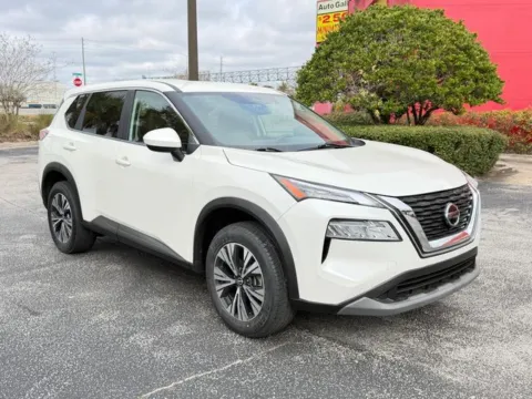 White 2023 Nissan Rogue SV for sale in Jacksonville, FL