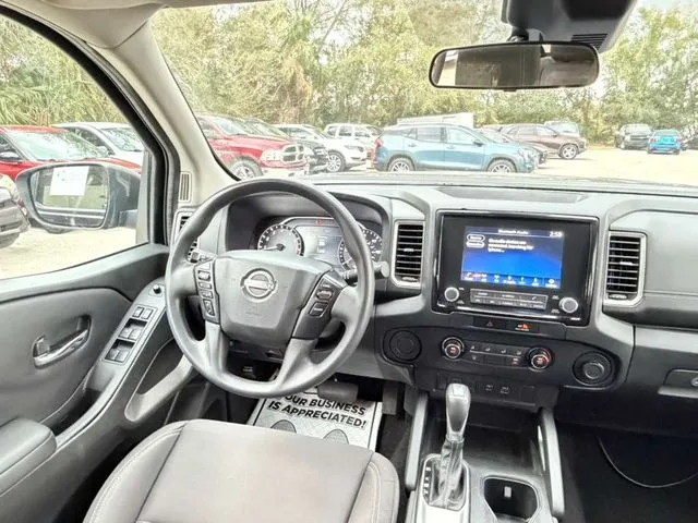 2022 Nissan Frontier SV - Photo 15