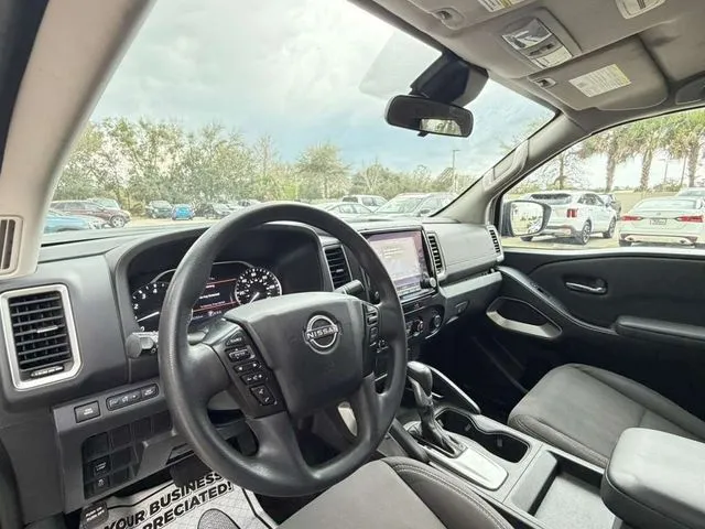 2022 Nissan Frontier SV - Photo 14