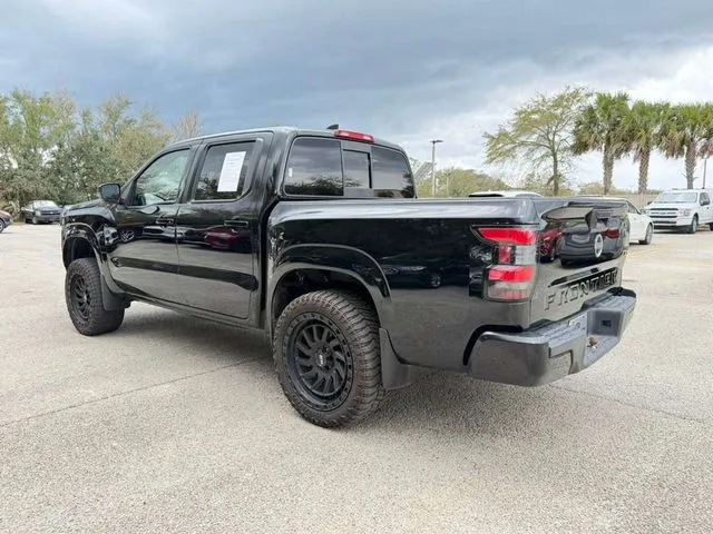 2022 Nissan Frontier SV - Photo 8