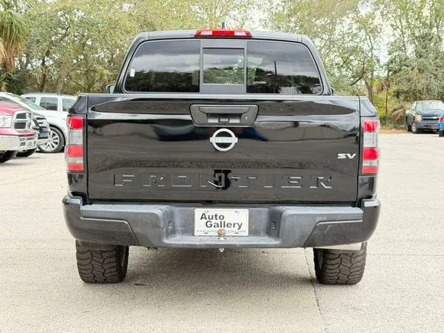 2022 Nissan Frontier SV - Photo 9