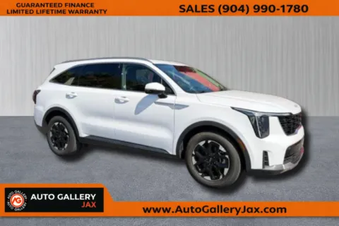 White 2024 Kia Sorento S for sale in Jacksonville, FL