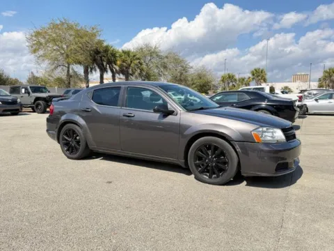 Gray 2014 Dodge Avenger SE for sale in Jacksonville, FL