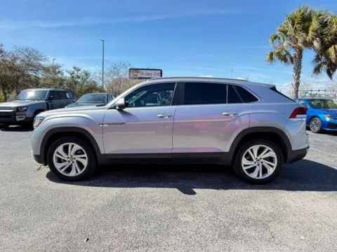 More photos of 2020 Volkswagen Atlas Cross Sport 3.6L V6 SEL at Auto Gallery Jacksonville, FL