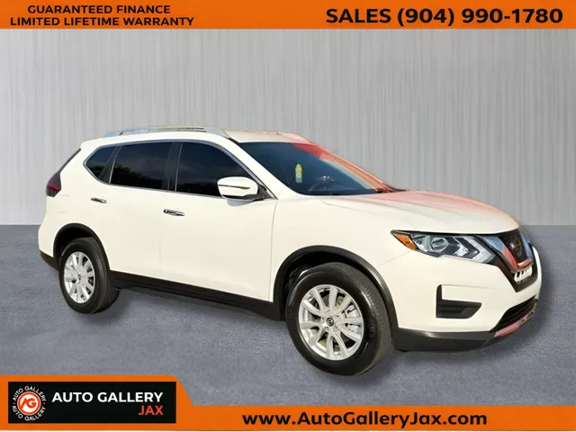 White 2019 Nissan Rogue SV for sale in Jacksonville, FL