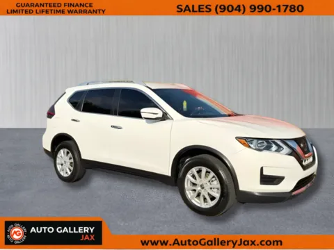 White 2019 Nissan Rogue SV for sale in Jacksonville, FL