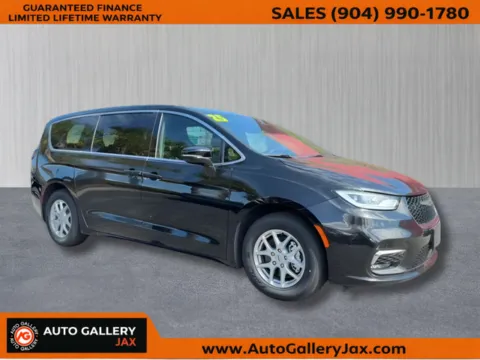 Black 2025 Chrysler Pacifica Select for sale in Jacksonville, FL